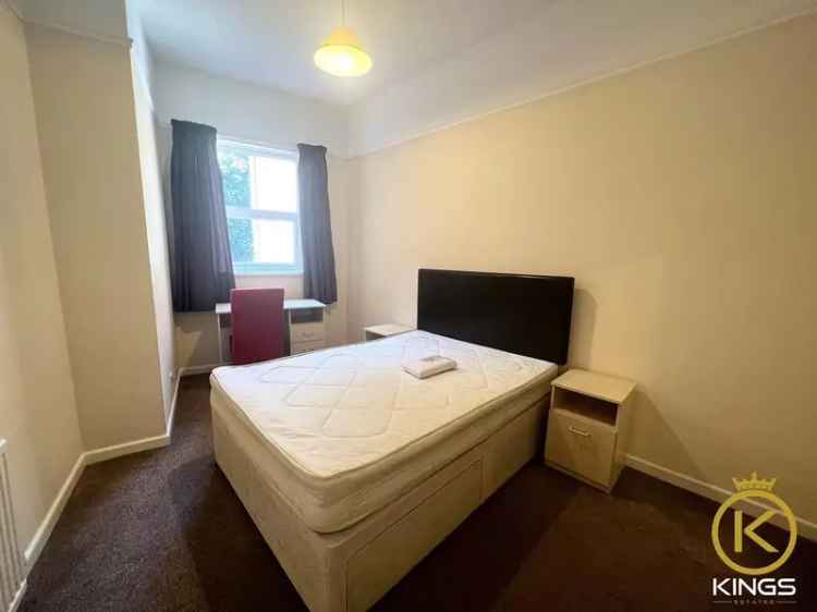 3 bedroom flat to rent