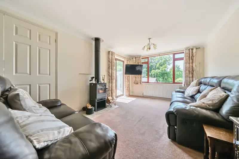 3 Bedroom Bungalow for Sale in Peaceful Countryside Location