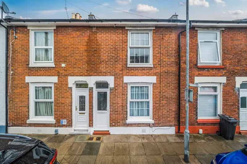 3 Bedroom House to Rent in Portsmouth