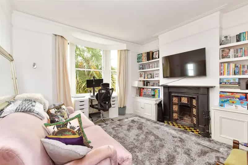4 Bedroom Victorian Terrace House For Sale in Fiveways