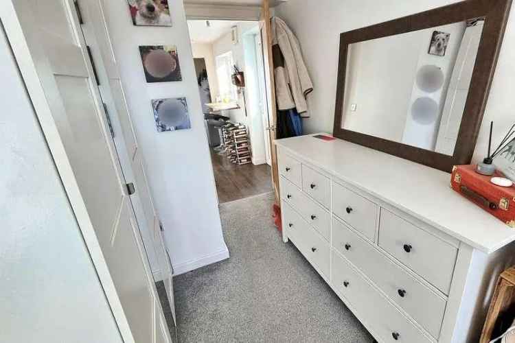 1 Bed Flat for Sale Near Christchurch Town Centre