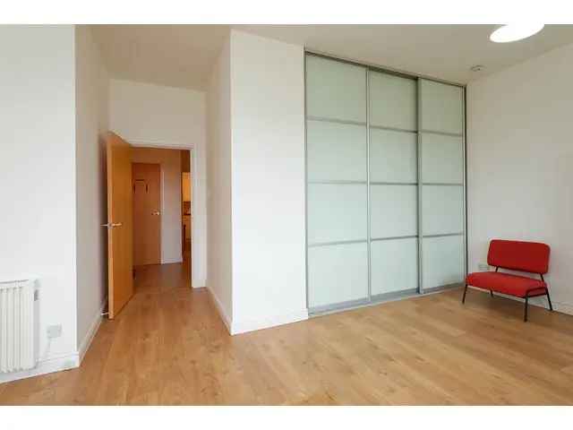 1 Bedroom Flat for Sale in Glasgow with Panoramic Views