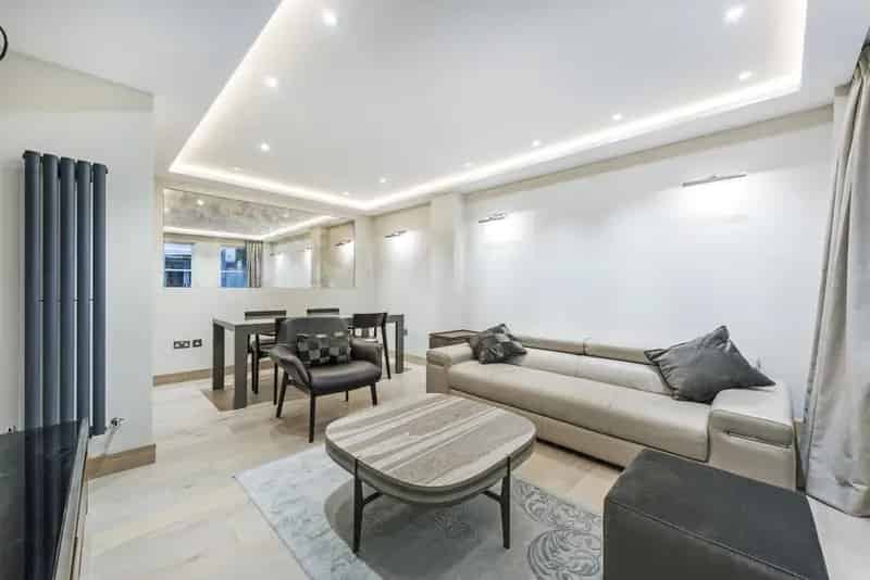 Hyde Park Opposite 2 Bed 2 Bath Apartment High Spec Refurbished
