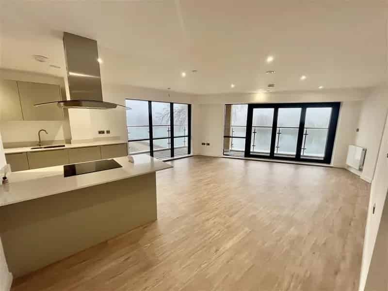 Two Bedroom Furnished Apartment Yacht Club Place City Centre