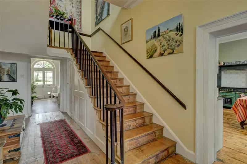 Six Bedroom Georgian Home Trull with Garden Apartment
