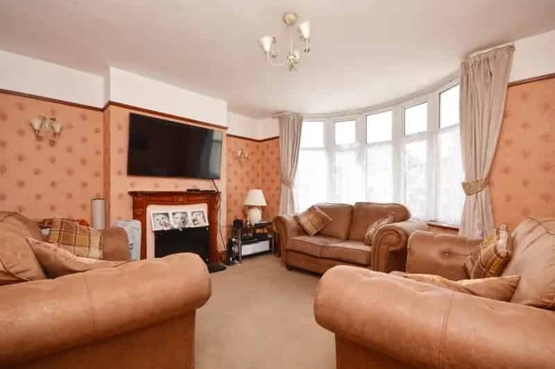4 bedroom House
 For Sale