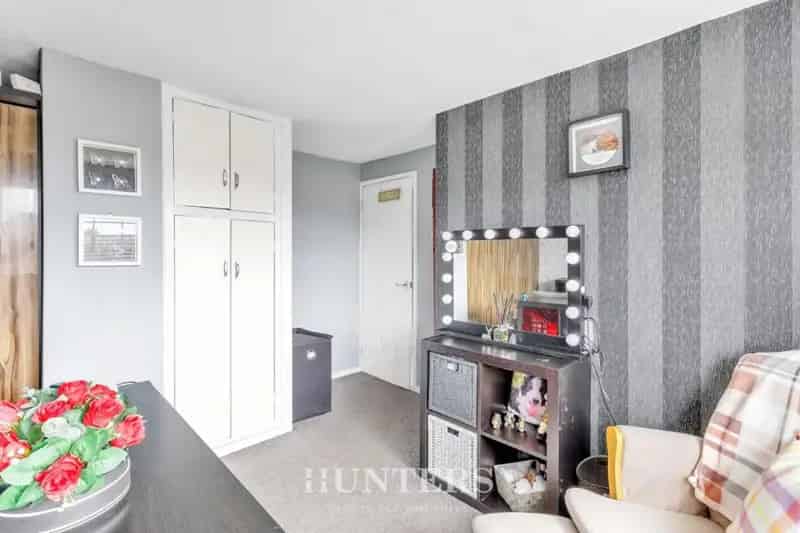 3 Bed Mid Terrace House for Sale Freehold Driveway Two Double Bedrooms