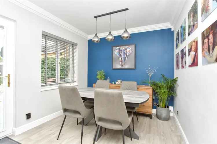 3 Bedroom Detached House for Sale in Riverview Park