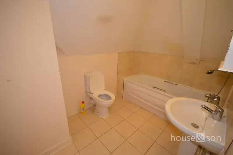 1 Bedroom Flat Boscombe UNFURNISHED Newly Decorated