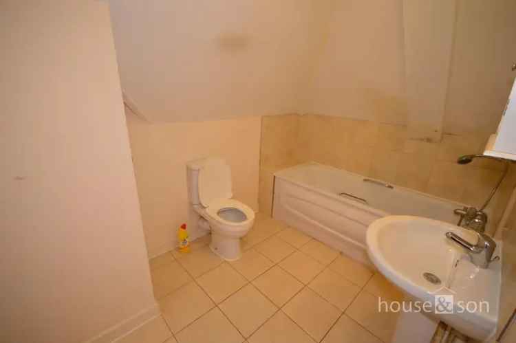 1 Bedroom Flat Boscombe UNFURNISHED Newly Decorated