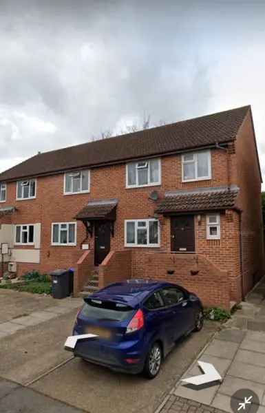 House For Rent in Borough of Runnymede, England