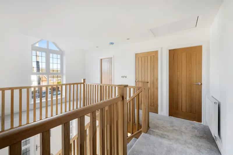 4 Bedroom Contemporary House For Sale