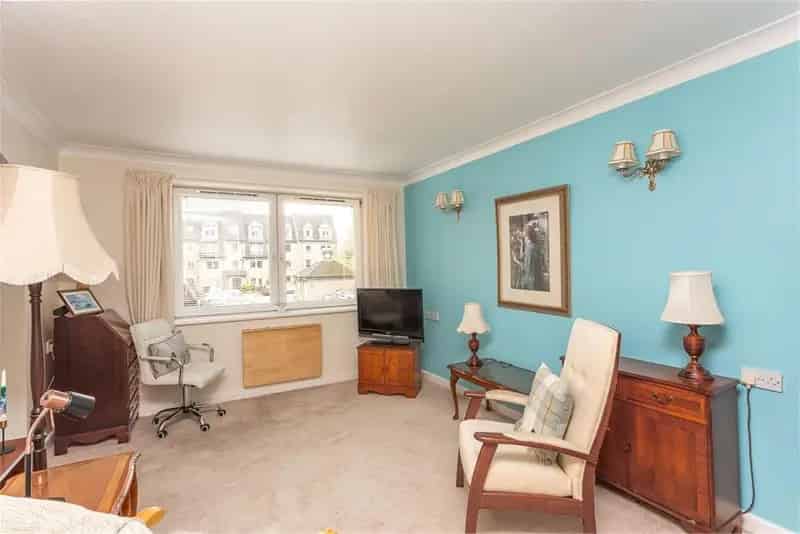 1 Bed Retirement Flat Marchmont Popular Development