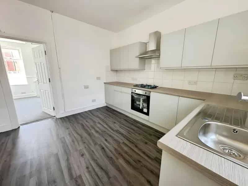 4 Bedroom House For Sale - Fully Refurbished Family Home