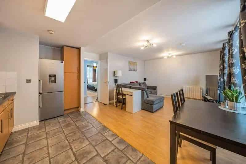 2 Bed Flat for Sale near Canary Wharf