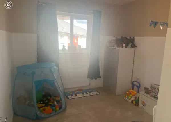 2 Bedroom Maisonette with Garage and Front Garden