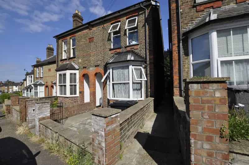1 Bedroom HMO House to Rent Furnished Double Room Shared Amenities