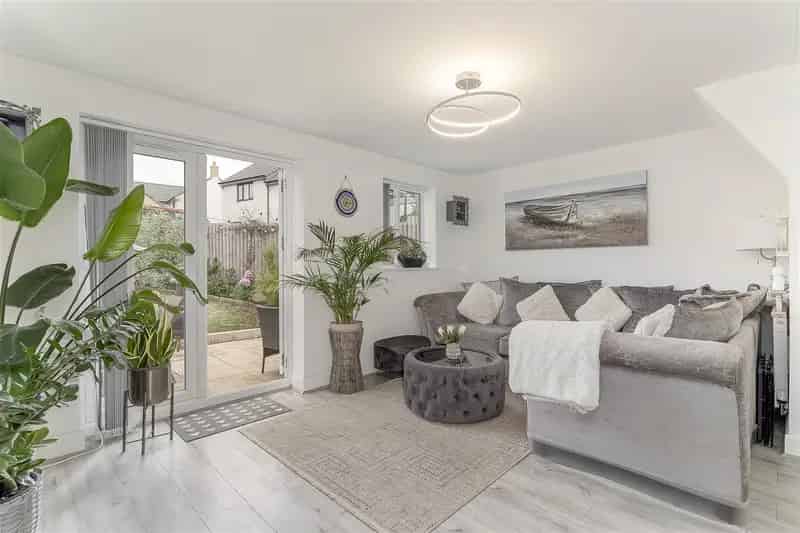 3 Bedroom Semi Detached House to Rent Bramhope