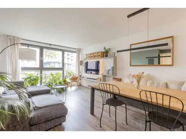 1 Bedroom Flat for Sale in Edinburgh Quay