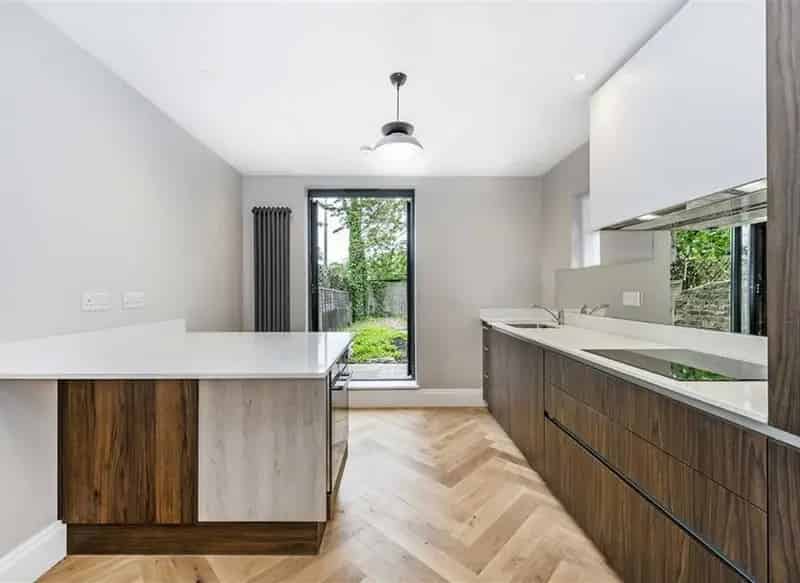 Two Double Bedroom Victorian Conversion with Garden and Office