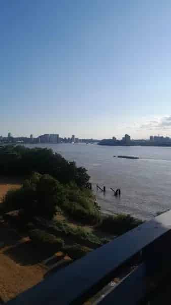 2 Bedroom 2 Bathroom Apartment near Elizabeth Line