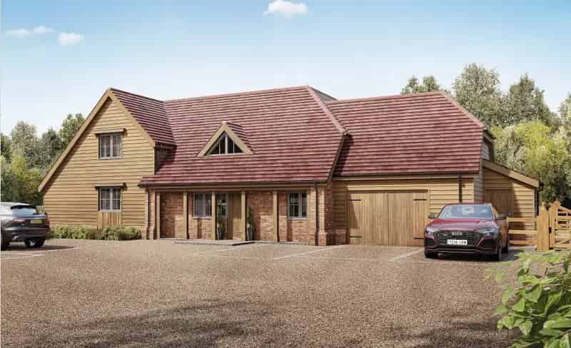 4 Bed Detached House with 5.63 Acre Paddock