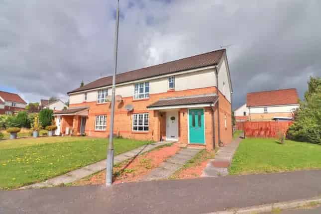 Modern Upper Flat Near Glasgow City Centre