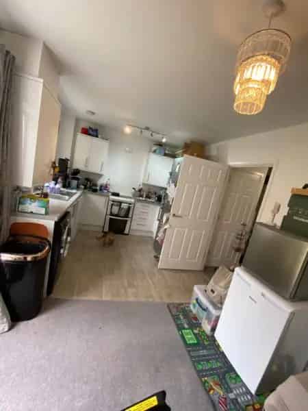 3 Bed End Terrace House Near Schools and Station