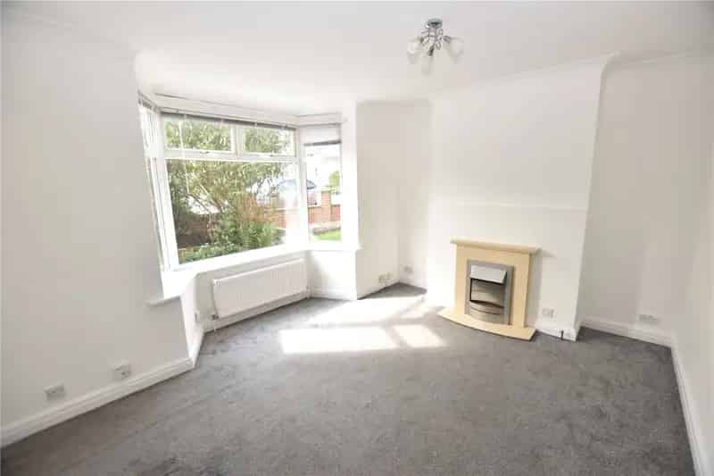 Three Bedroom Semi Detached House For Sale via Auction