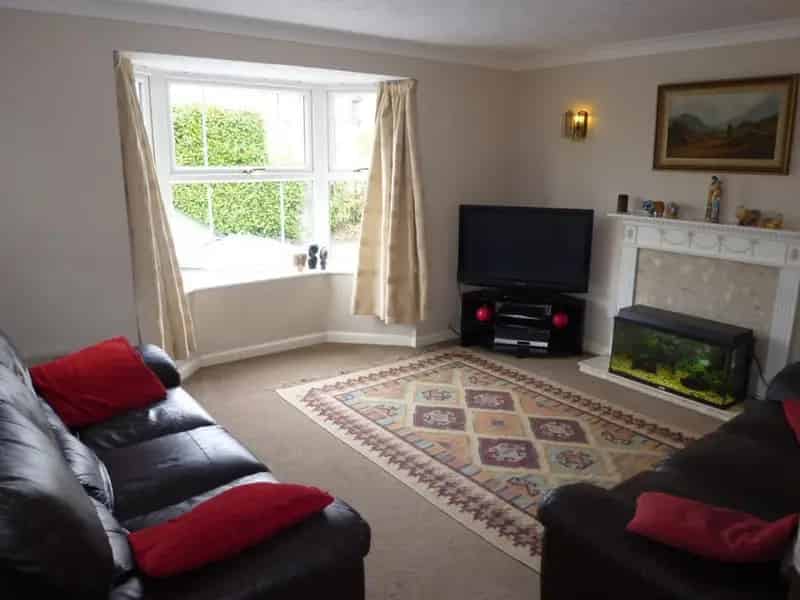 4 Bedroom Detached House For Sale in Dorridge Solihull