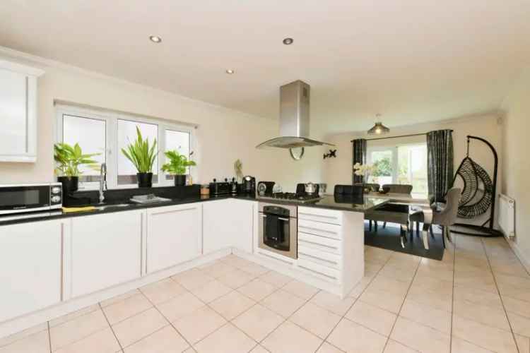 Five Bedroom Detached House Broxbourne