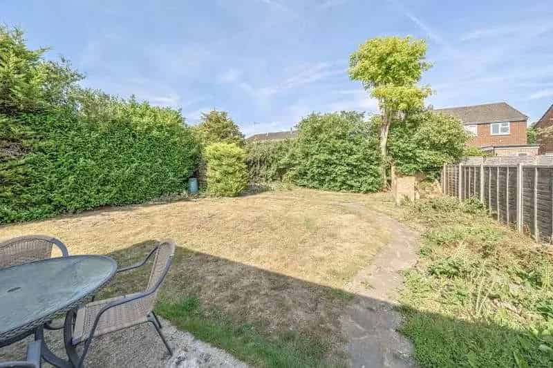 5 Bed Detached Bungalow For Sale