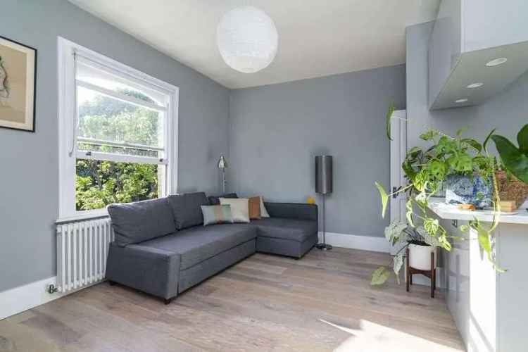 3 Bed Flat for Sale near Shepherds Bush