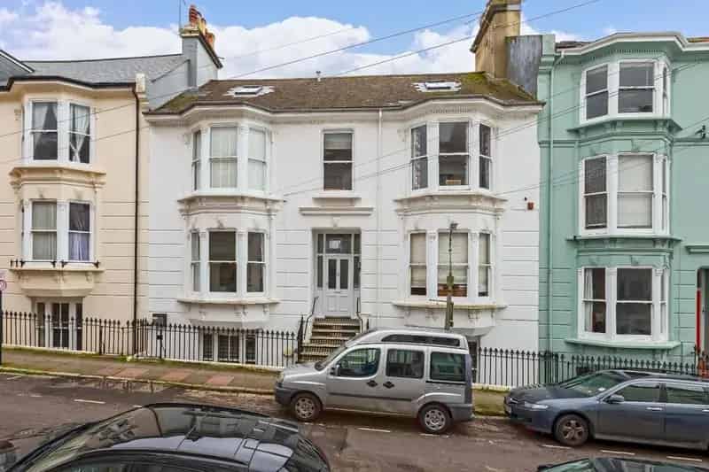 2 Bedroom Apartment for Sale Kemp Town Village Brighton
