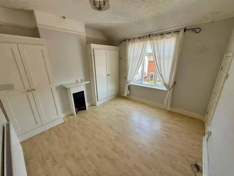 2 Bed Terraced House For Sale Dorridge No Upward Chain