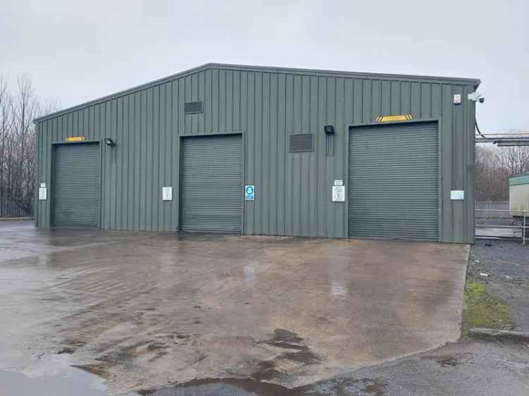 Modern Industrial Unit with Secure Yard Space