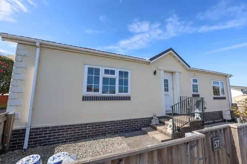 2 bedroom park home for sale