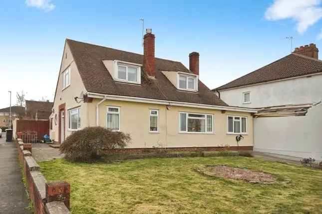 Detached House for Sale in Bristol BS16