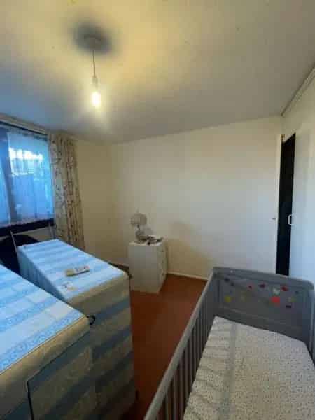Ground Floor Flat with Garden Two Double Bedrooms Near Shops and Schools