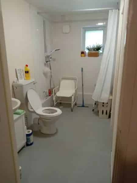1 Bedroom Bungalow with Disabled Access and Private Garden