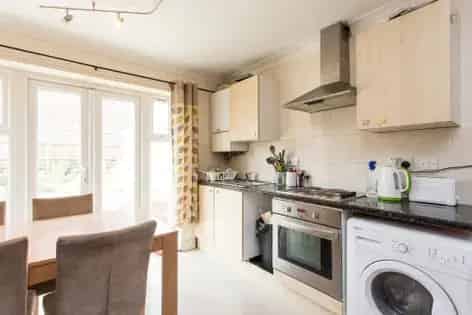 5 Bedroom House near East Acton Tube Station West London