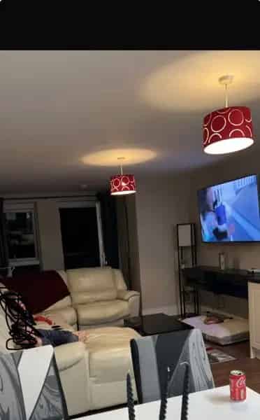 Large 2 Bedroom Flat with Juliet Balcony and Garage