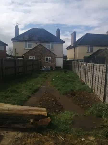 Two Bed House Near Town Centre and Motorway