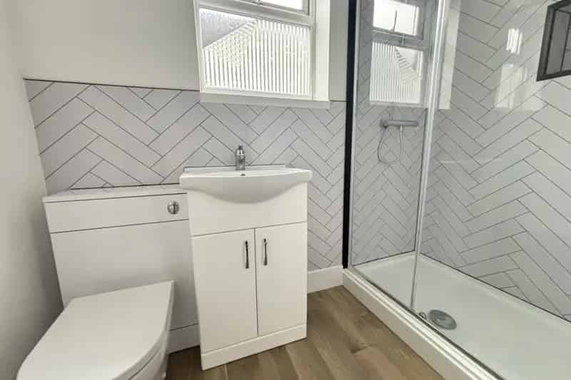 One Bedroom Flat King Edward Road Zero Deposit Available