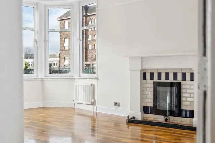 2-Bedroom Flat in Central Thornwood - Modern and Convenient