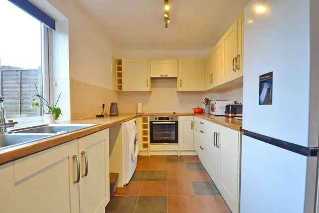 3 Bed Semi-Detached House to Rent in Brislington BS4