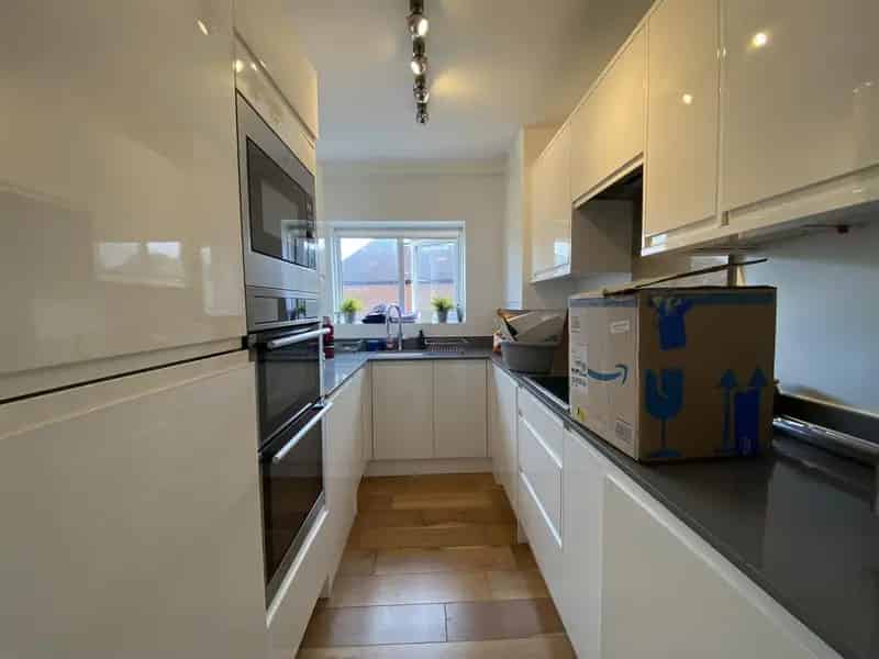 3 Bedroom Apartment House to Rent in Hendon