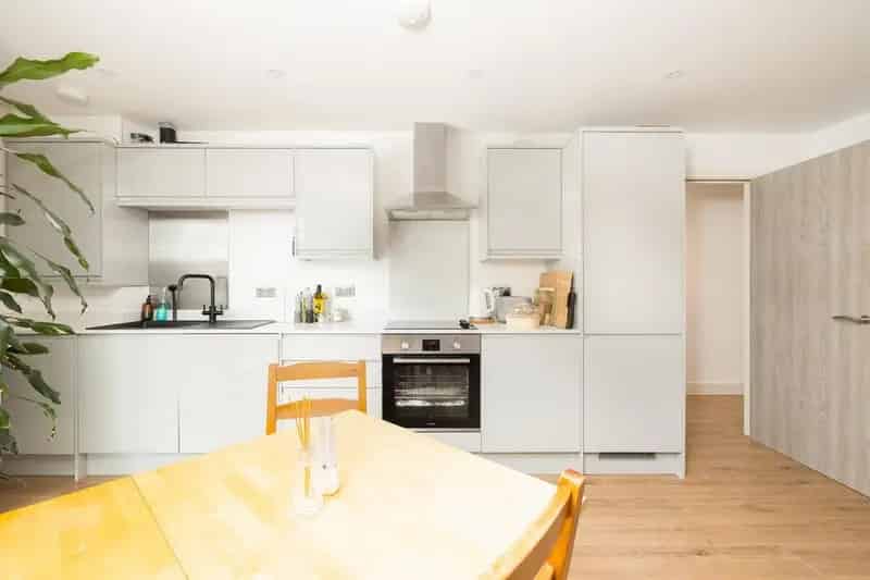 3 Bedroom Flat for Sale