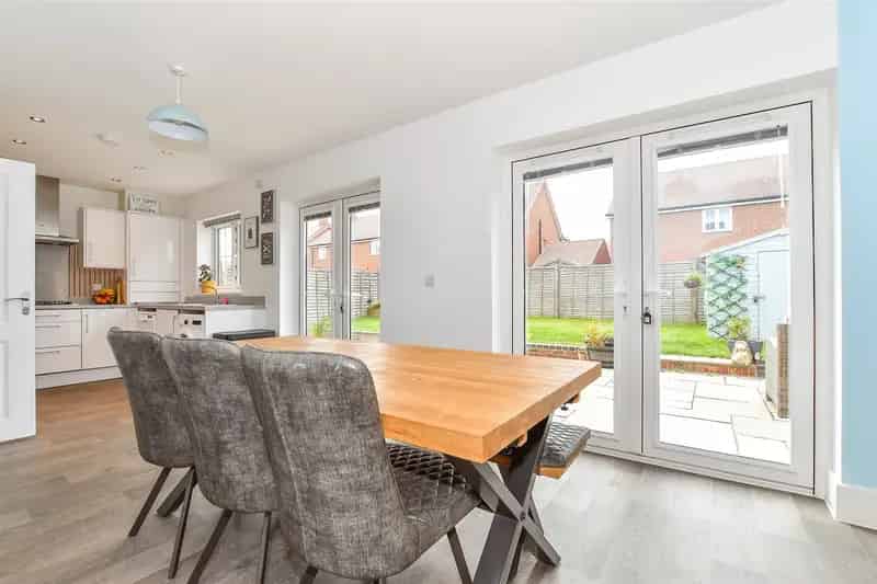 4 Bedroom Detached House for Sale Mascalls Grainge