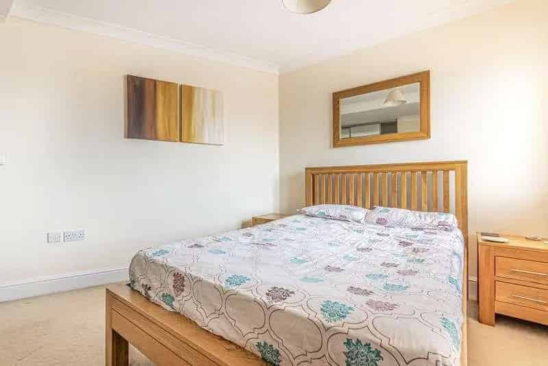 1 bed flat for sale